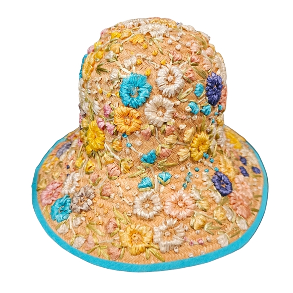 Vintage Handmade Straw Bucket Hat Covered With Raffia Embroidery - Picture 3 of 8